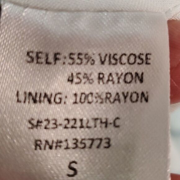 Vici tank top, small,‎ gray, and white design. Great layering. - Picture 6 of 7